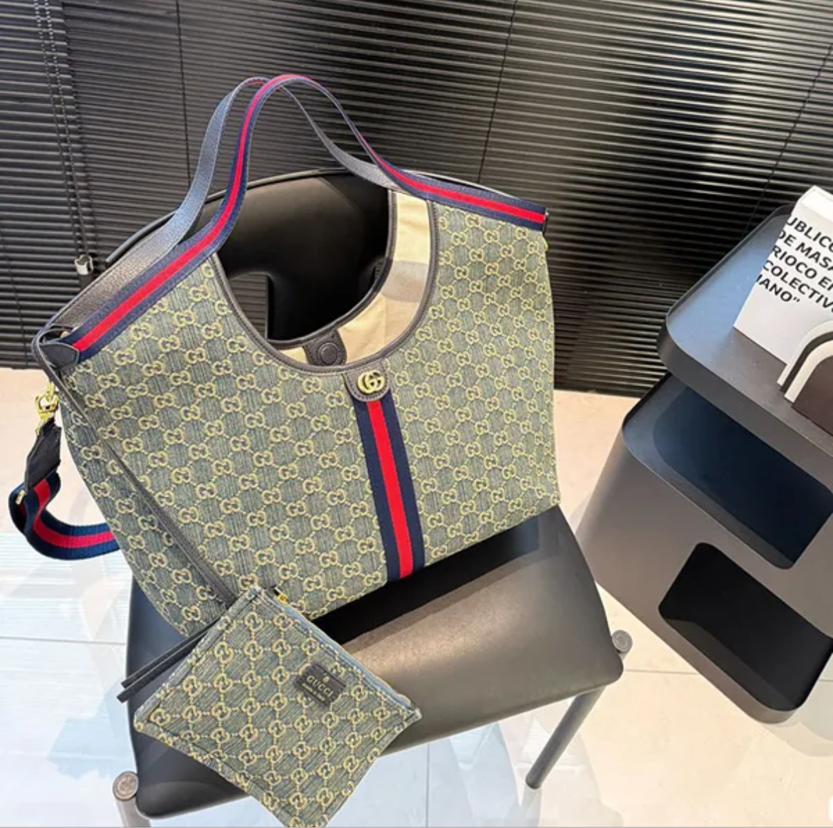 sac cabas Gucci Giglio en toile GG avec pochette amovible