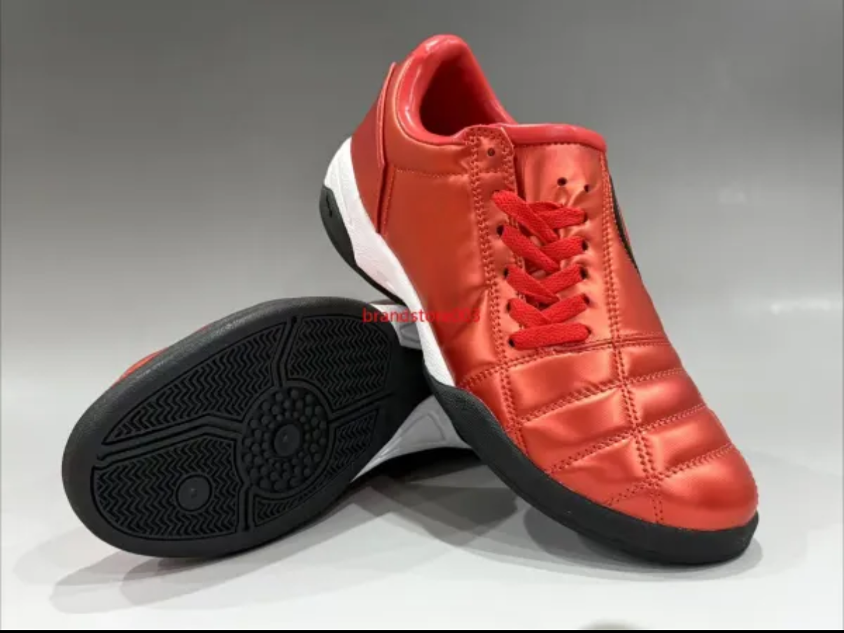 Total 90 chaussures de football
