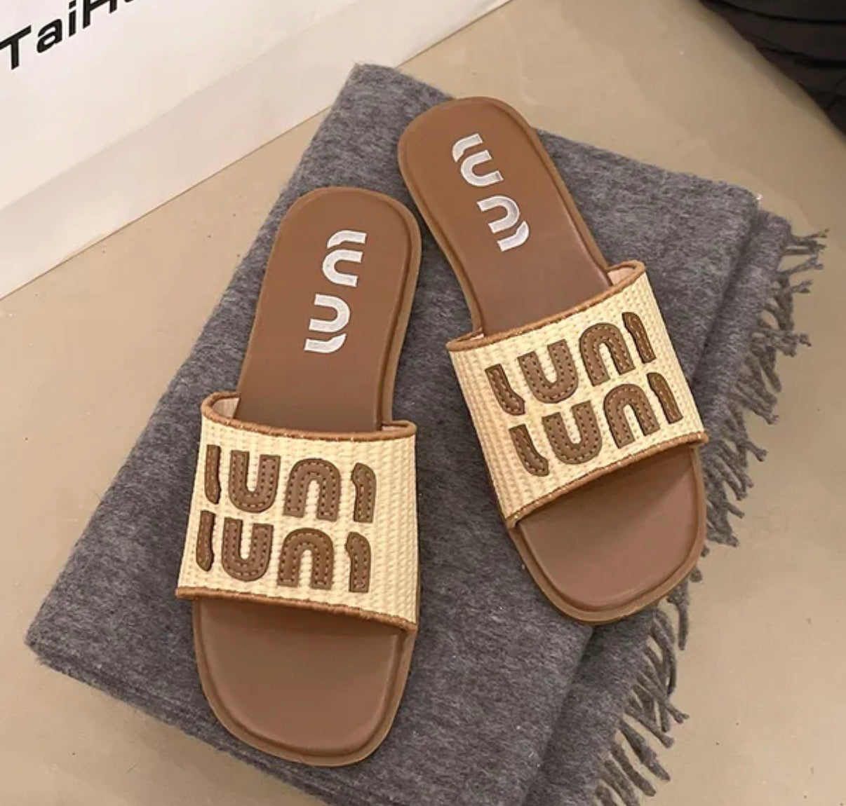 Sandales tressées femme