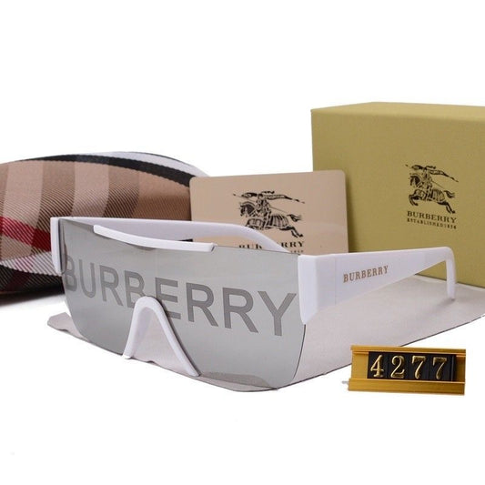 lunettes de soleil  modèle Burberry BE4291 en blanc avec des verres miroir.