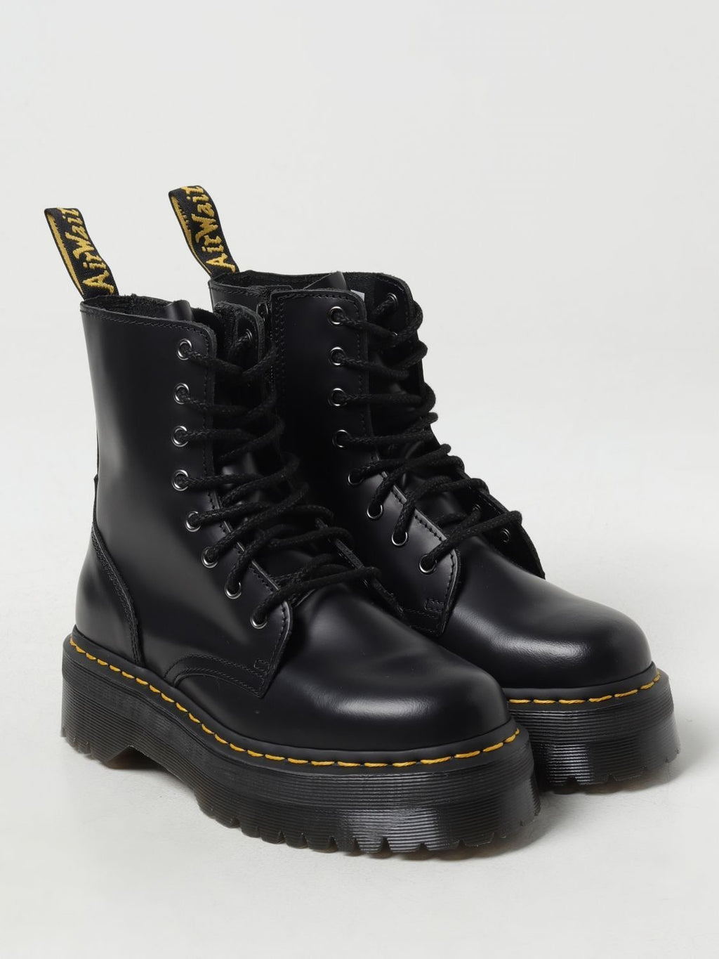Bottines plateforme noires à lacets contrastés, style audacieux et tendance
