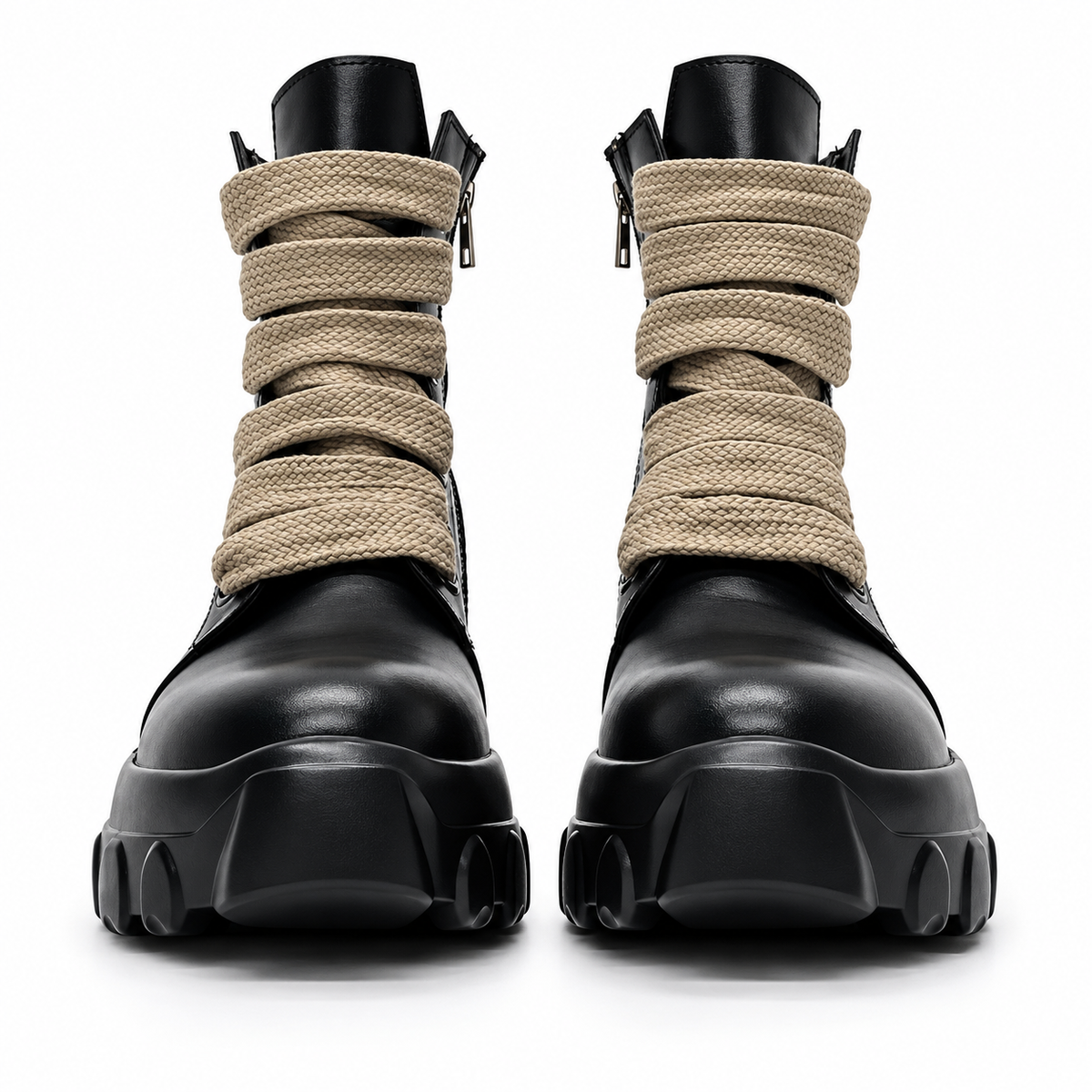 Bottines noires à plateforme et lacets larges beiges